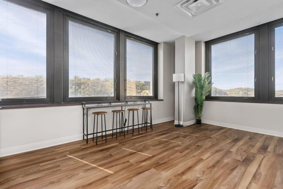 Sleek 2br Downtown Retreat With Gym Apartamento Pittsburgh